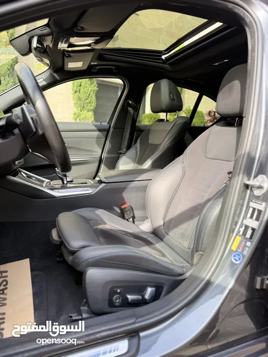 ترخيص 2022 BMW  330e  محرك 2000 هايبرد plug in/يقطع على الشحنه 50 كيلو متر  297 حصان