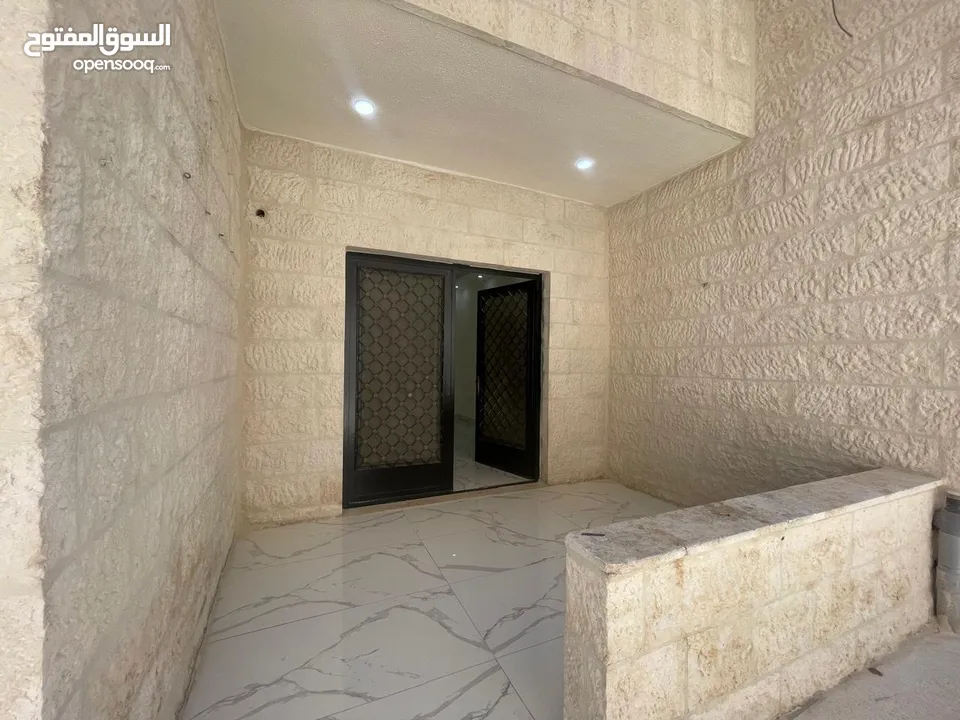 شقه ارضيه 175م وحديقه 250م من المالك مباشره تلاع العلي خلدا