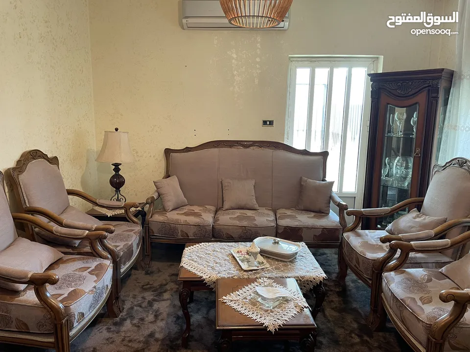 طقم كنب  فاخر للبيع
