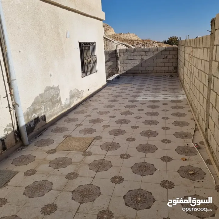 بيت مستقل للإيجار