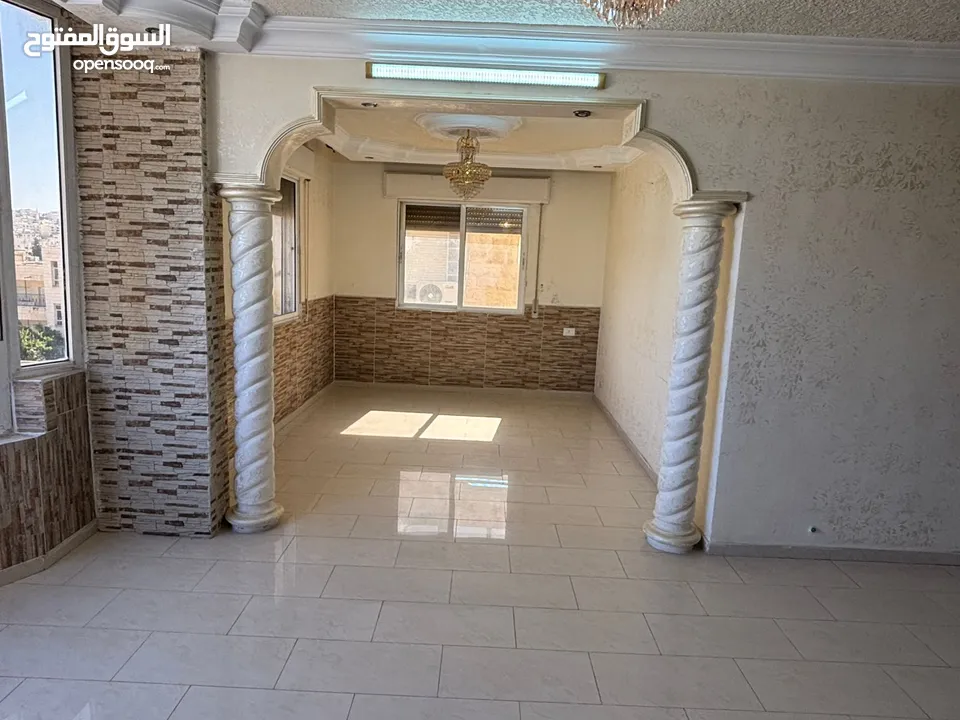 شقه لإيجار الشهري طابق 3 مع مصعد بريموت كل طابق 2 شقه  الحي الجنوبي قرب مطعم فول ونار عمارة الشيماء