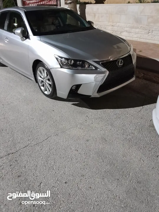 لكزس ct200