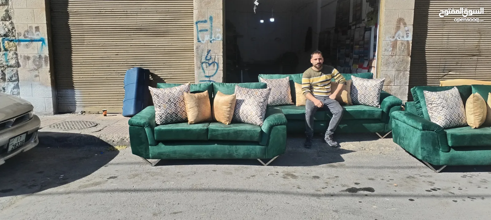 تنجيد جميع انواع الكنب والتفصيل والصيانه المنزليه بأقل الأسعار، والتوصيل مجاني...