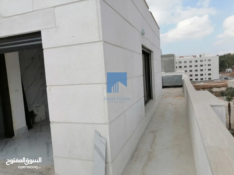 شقة فاخرة للبيع في خلدا  - قرب مدارس ساندس طابق ثالث 160م مع روف دوبلكس 125م لم تسكن