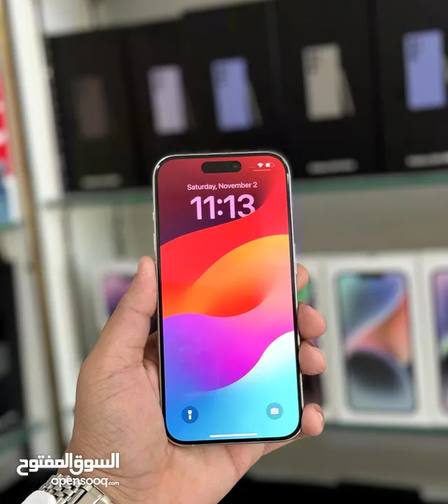 عرض خااص : iPhone 15 pro 256gb هاتف نظيف جدا بحالة الوكالة بدون اي شموخ أو ماشكل على الضمان بأقل سعر