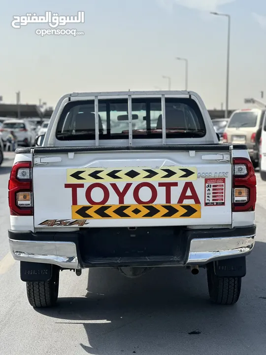 Toyota Hilux. 4x4 (2021)