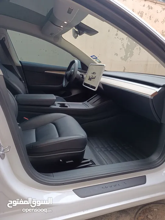 TESLA MODEL 3 ONLY 8000KM