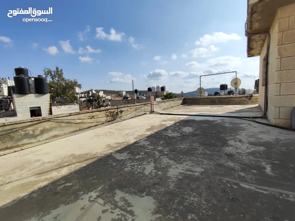 للبيع:  فرصة استثمارية ذهبية بسعر مغري-عمارة مستقلة في بيتونيا