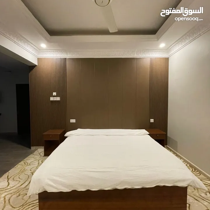 فندق للبيع في المنطقة الشرقيه-صور