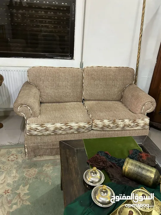 طقم كنب سبع مقاعد