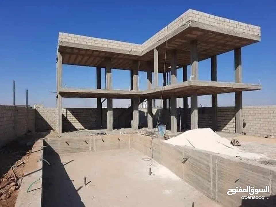 برك سباحة بأفضل المواصفات