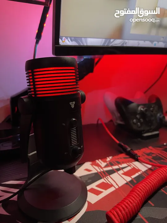 مايك فانتك الغني عن تعريف