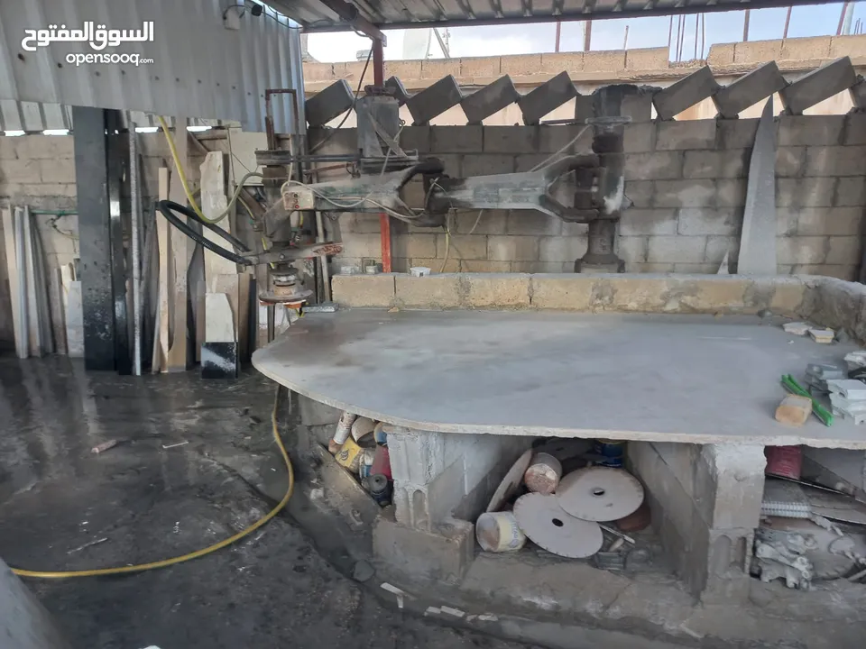 مصنع  رخام  للبيع مع مقصات وعدد كامل