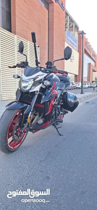 gsxs750 لون مميز