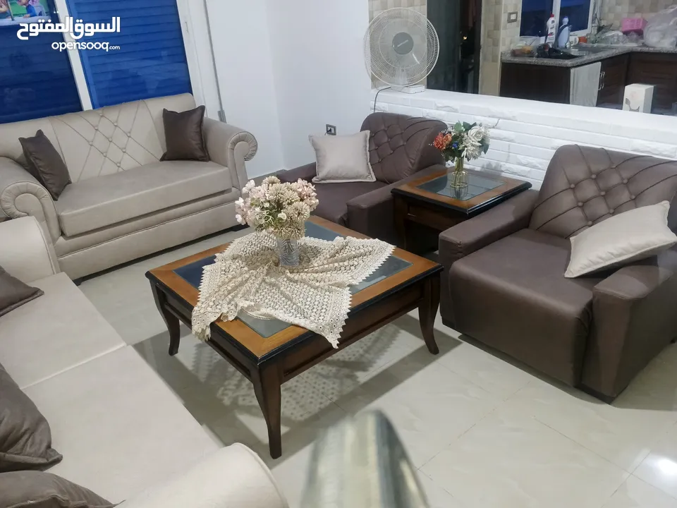 طقم كنب شبه جديد للبيع