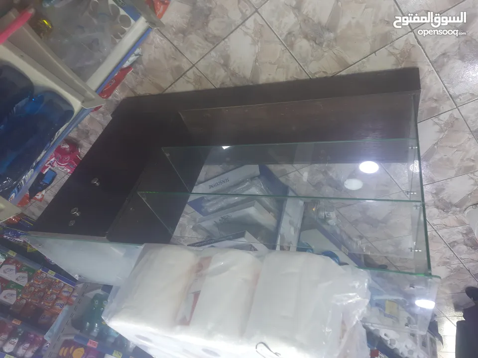 كاونتر محل زجاج