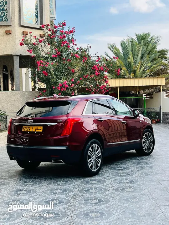 كاديلاك XT5 2018 فل مواصفات بحالة الوكالة