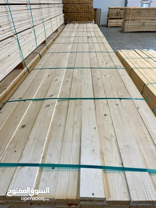 خشب ابيض Pine KD  و خشب سويد Spruce جاهز للشحن من اوروبا الى العقبة بافضل سعر