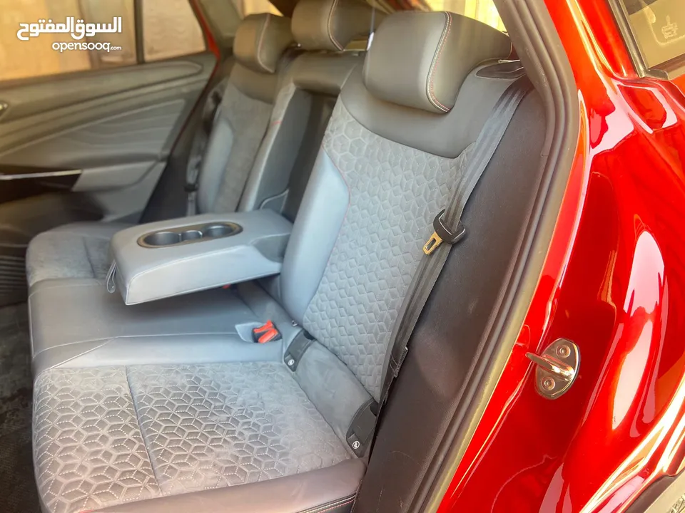 Volkswagen ID4 x للبيع