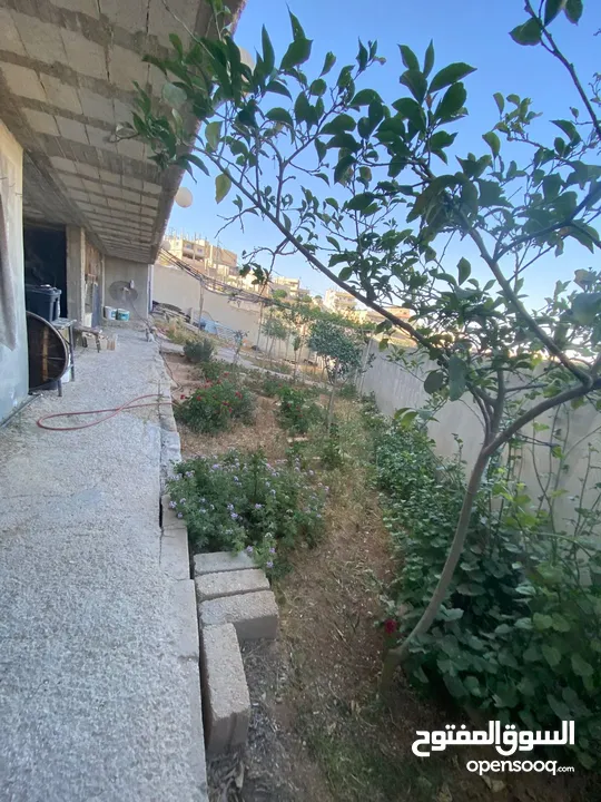 بيت مستقل للبيع في حي المغيرات