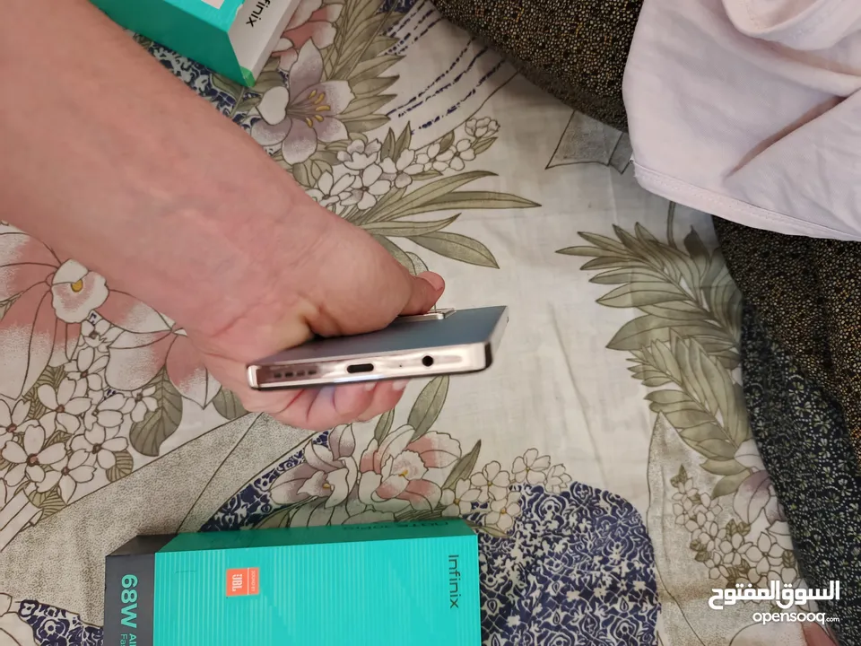 جهاز Infinix Note 30 Pro بحالة الجديد