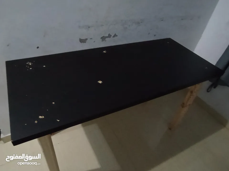 طاوله خشبيه مستعمله  القياس 140x60x75