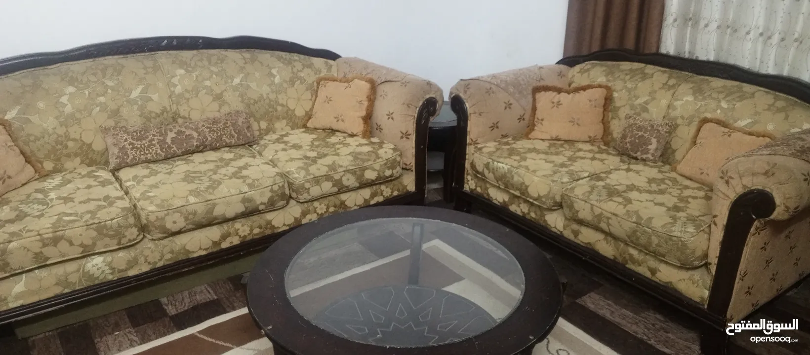 طقم كنب للبيع خشب زان ثقيل مع طقم طاولات زان ثقيل