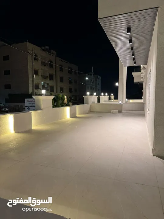 شقة طابق ارضي فاخرة في اجمل مواقع طبربور من المالك مباشرة