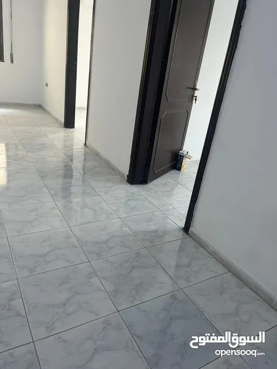 شقة فارغة للايجار في طبربور 2 نوم 220