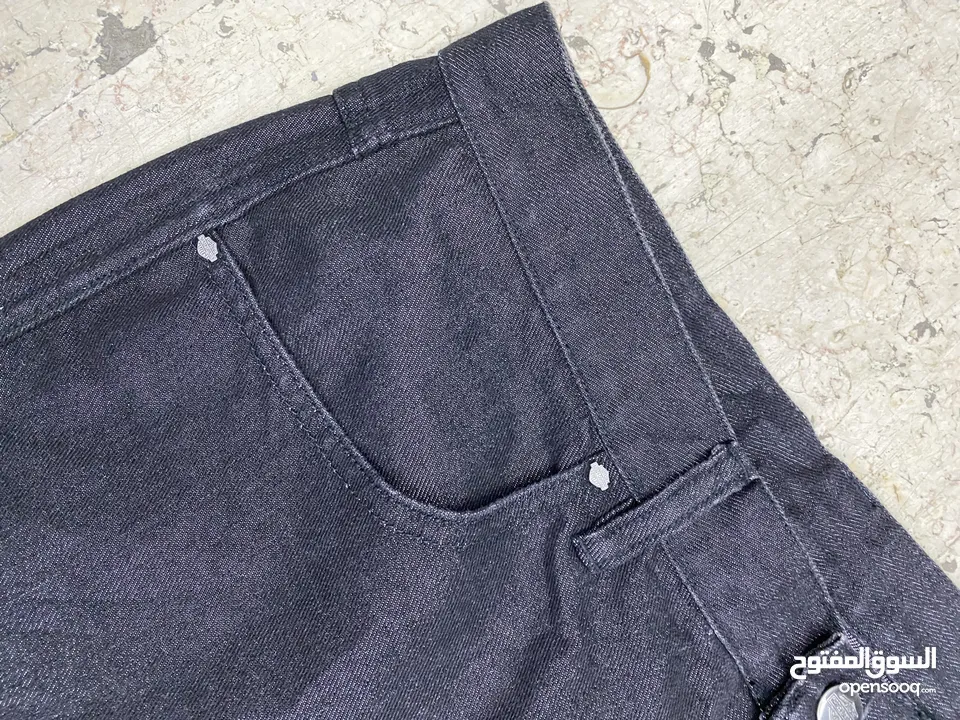 بنطلون Harley Davidson  size 32/34 شامل توصيل البنطلون قديم سعرو على المواقع الثانيه اغلى