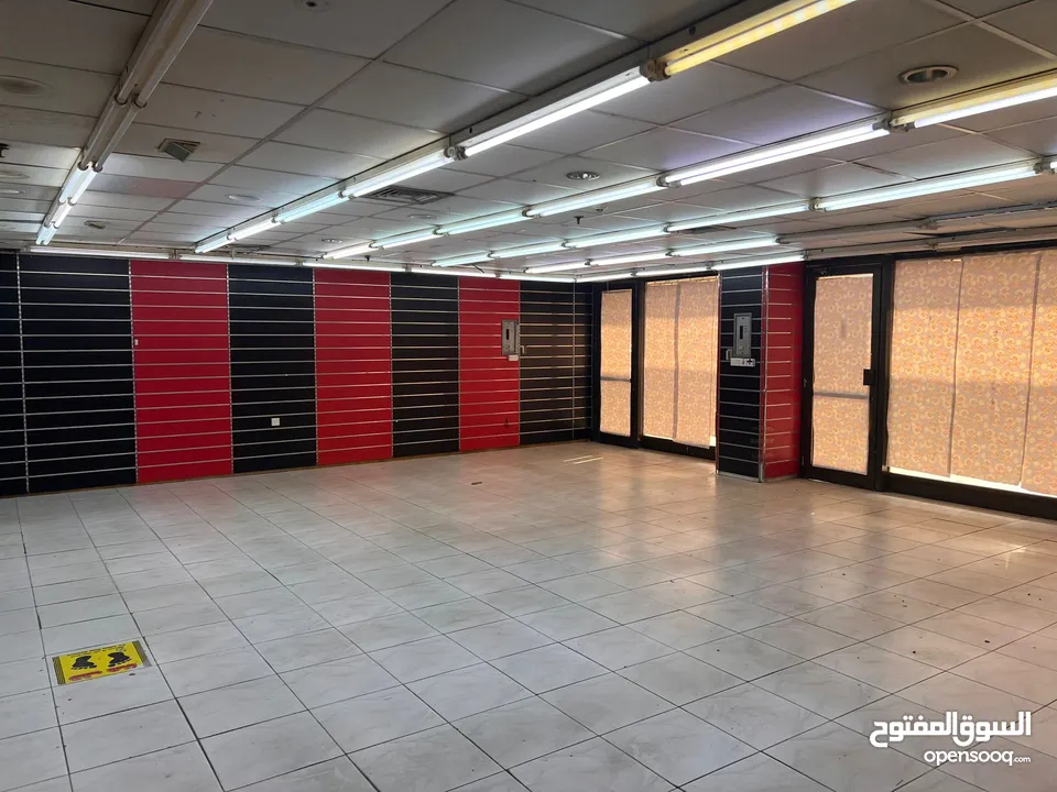 للايجار  محلات 105 متر  او محل 33 م شرق shope space for rent in sharq