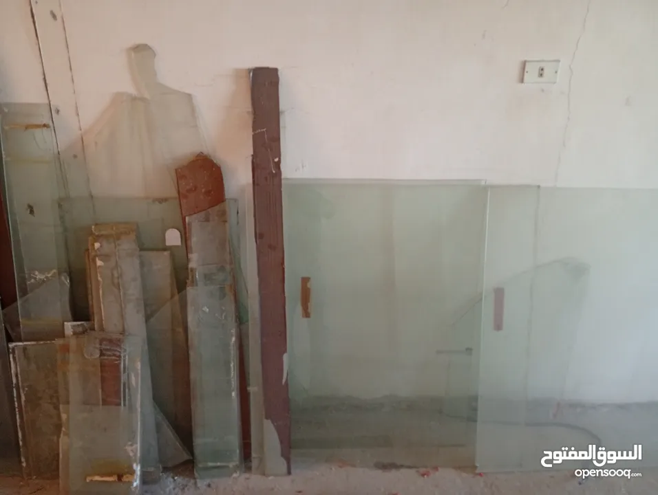 استاندات /وبتارين واكسسوارات / الواح قزاز طاولة مكتب