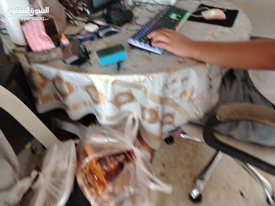 بوفيه وطاولات للبيع