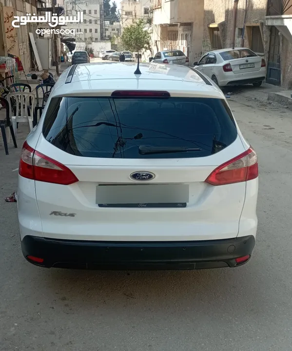 فورد فوكس 2012  قوة المحرك 1600 عداد السياره 170 الف يد ثانيه   سعر على كاش 35