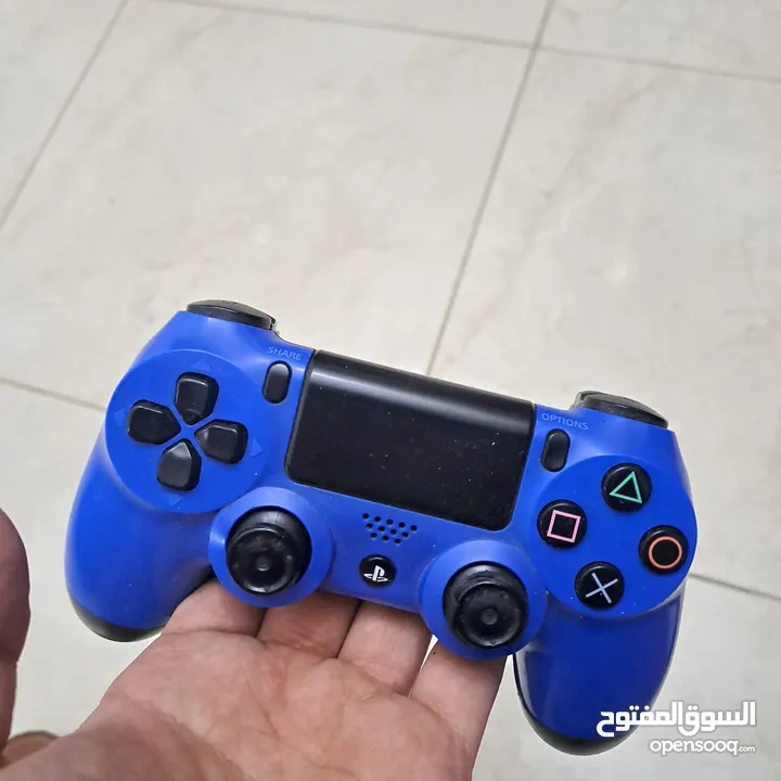 يد ps4 أصلية مستعملة نظيفة جدا wave bule