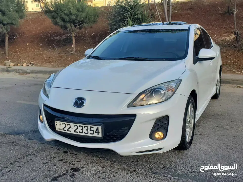مازدا 3 زوووم موديل 2013 فل كامل مع الفتحه بأعلى صنف ومواصفات من فئتها  MAZDA 3 ZOOM MODEL 2013