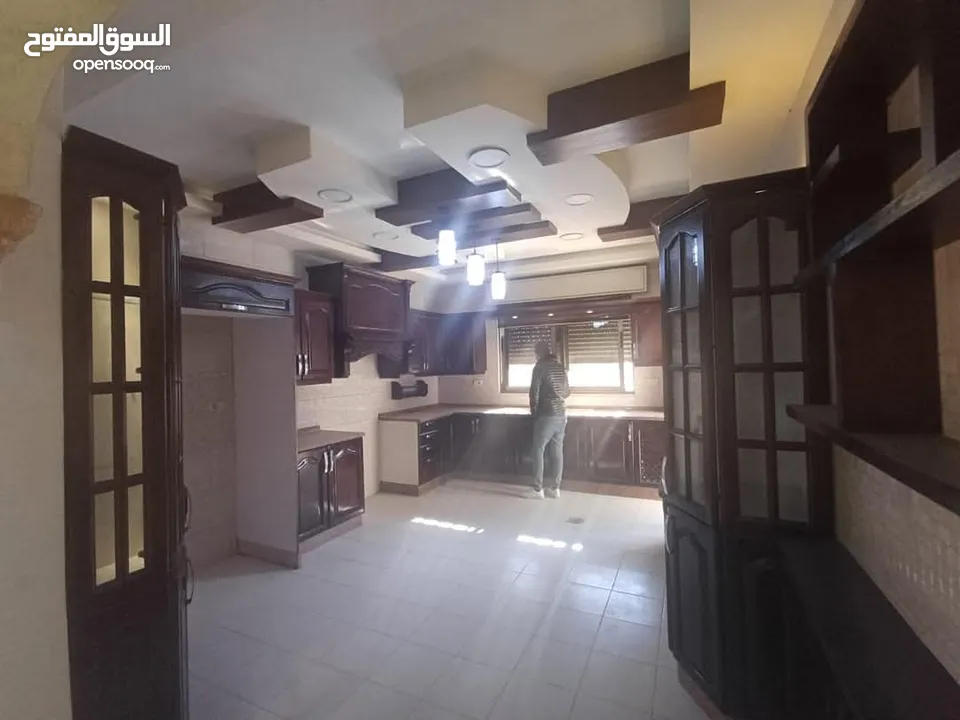 شقه فارغه للايجار خلدا