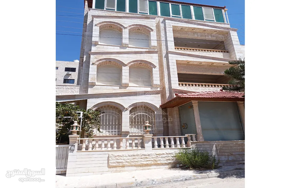 بناية سكنية للبيع في ابو نصير