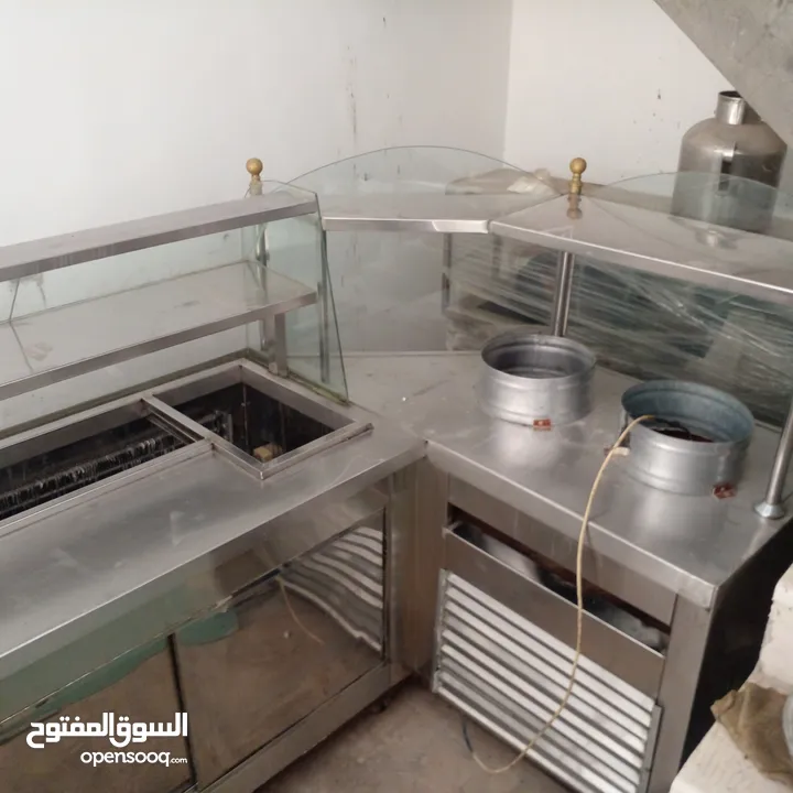عدة مطعم استخدام قليل ونوعيه ممتازه