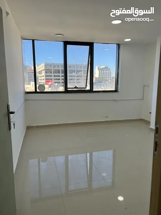 مكتبين جنب بعض 53 م و 61م