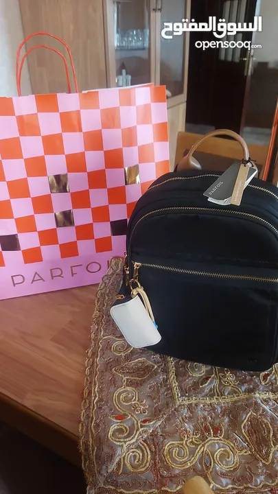 شنتة جديدة ضد الماء backpack ماركة PARFOIS مع جزدان لون ابيض حجم وسط