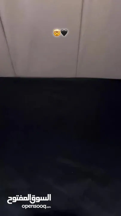 الساعة الترند الكاملة بالسواد