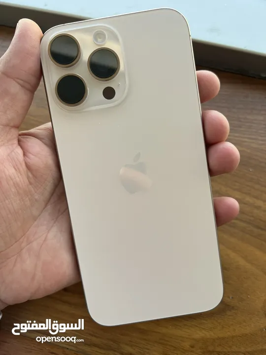 IPhone 16 pro max  مستعمل اقل من شهر