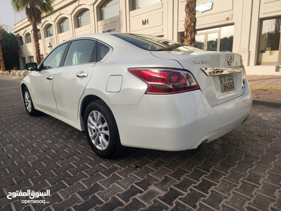 للبيع نيسان التيما 2015 ماشي 134الف 2.5V