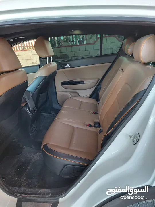 سبورتاج 2017 مرخص  4*4 دفع رباعي  فحص نظيف