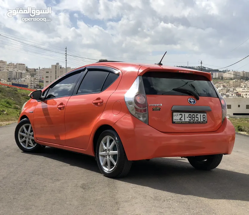 Toyota Prius C 2012 فل كامل