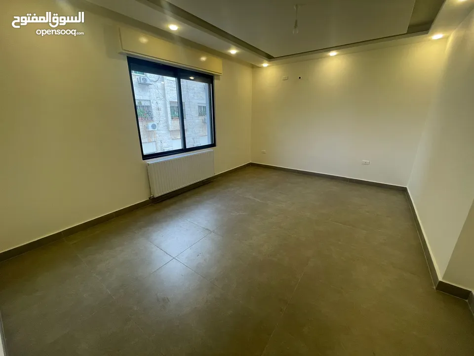 شقة غير مفروشة للإيجار ( Property 38544 ) سنوي فقط