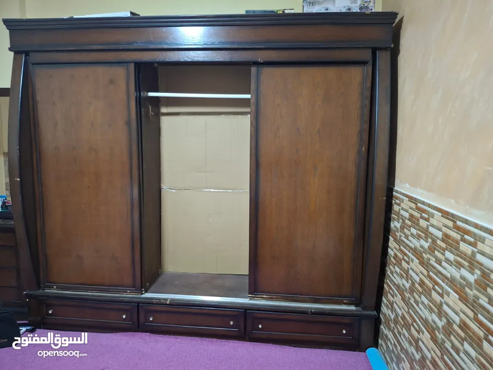 نشتري جميع انواع الاثاث المستعمل والاجهزه الكهربائيه