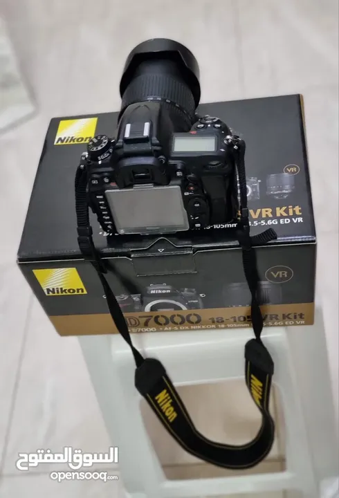 NIKON D7000 FOR SALE WITH AND FLASH