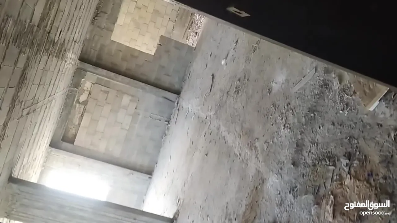 شقه عظم للبيع منطقه جميله وهادئه